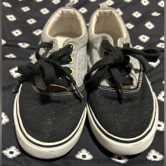 Gymboree toddler shoe grey&black lace up-size 12 - Picture 2 of 8
